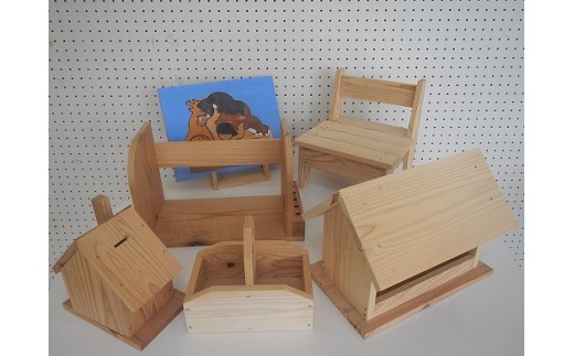 木工品①（この中から２つ選んで作製）