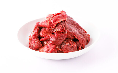 【全3回定期便】国内加工 ペット用 馬肉 切り落とし 約2kg(約1kg×2) / ペットフード ドッグフード 愛犬 馬肉 生食 加熱 ペット用 【五右衛門フーズ】[BHCY058]