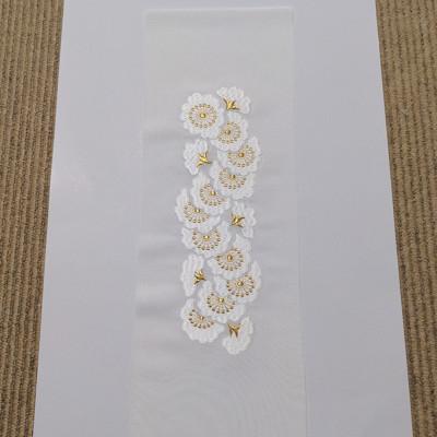 ふるさと納税 伊丹市 半衿　八重桜　白地に白とゴールド　刺繍 [54030413] |  | 01