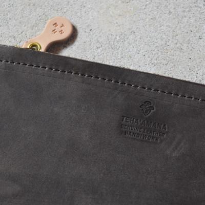 ふるさと納税 河内長野市 本革スクエアペンケース　スモーク ブラック 国産レザー Teha’amana |  | 02