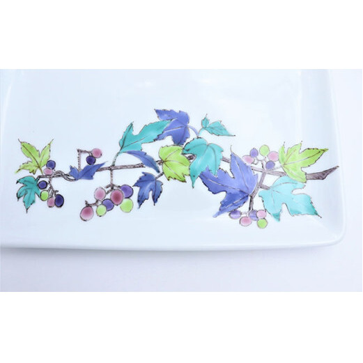赤絵白磁硯処 雪月花 角平皿22cm〈野葡萄文〉 有田焼 A70-100_イメージ2