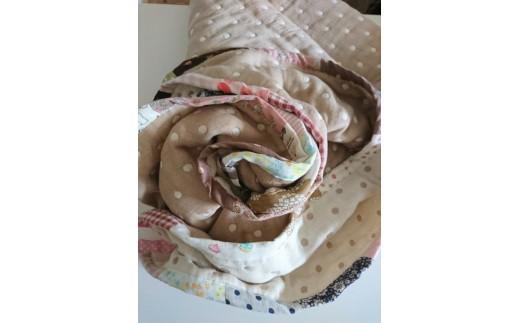 ハンドメイドの国産6重ガーゼのシングルハーフ【140cm×100cm】サイズブランケット（ピンク）