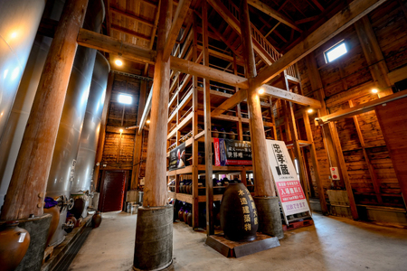 【2024年11月より順次発送】【姉妹都市30周年記念/限定30本】 月の蒸溜所「土佐清水市・豊見城市」姉妹都市30周年記念泡盛 1本｜泡盛 あわもり 酒 お酒 酒類 あしずり黒潮米 特産酒 １本ユネ