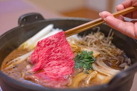 【隔月3回定期便】佐賀牛 肩・もも切り落とし500g【A4 A5 赤身 すき焼き モモ】C1-F030399