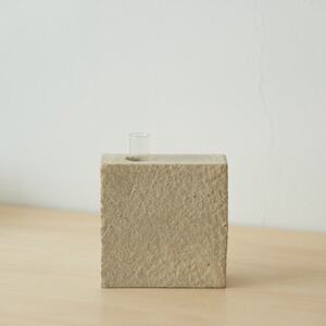 フラワーベース Clay Flower Vase (NEUTRAL) 瑞浪市 / 織部製陶 花瓶 一輪挿し 陶器 ガラス [AZAO001]