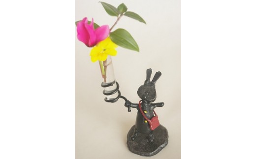 
            鉄工芸品 うさぎのいちりんざし 手作り 鉄製 白川町 / 鉄の造形工房のぶアート＆クラフト [AWAU004]
          