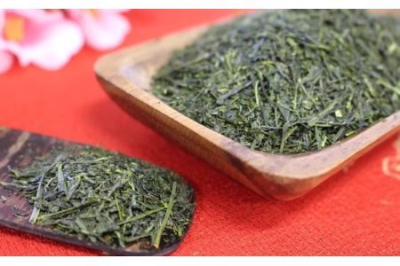 深蒸し掛川茶「 極美 」100g×３袋 新茶 ･ 令和7年5月20日頃より発送 ② 今すぐ発送 令和6年度産 ( ギフト箱入 ） 三重大製茶 1931