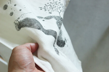 かめいち堂 やわらかハンドタオル クジラ 綿100％ ガーゼタオル ハンドタオル タオル フェイスタオル 泉州タオル ふわふわ 薄手 泉州 動物 生き物 雑貨 おしゃれ かわいい ギフト プレゼント 