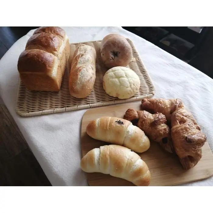 北海道産小麦・無添加生地　朝食にぴったりのシンプルな素材のバラエティパンセット パン_03874