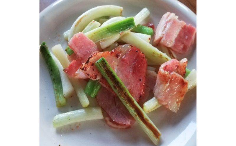 【 2026年 発送 】 先行予約 北海道 上富良野町 産 葉 にんにく 約300g×2パック 計600g 産地直送 希少 香味 野菜 薬味 葉にんにく ニンニク 