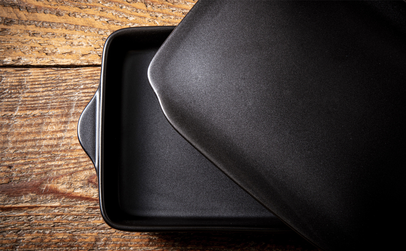 【萬古焼(ばんこやき)】Handmade土鍋 弥生陶園　職人が一つ一つ丁寧に成形し焼き上げる、こだわりの逸品　土鍋の国内生産80％のシェアを誇る伝統の萬古焼　TS-802 グリラー（ウィング）（黒釉）