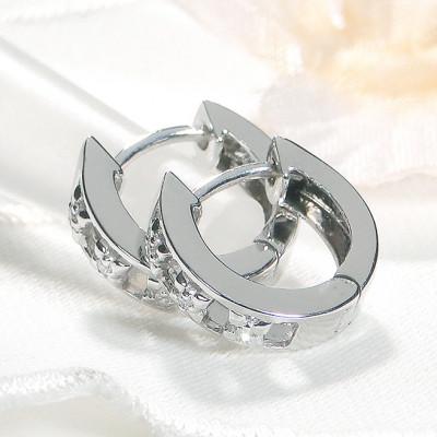 ふるさと納税 韮崎市 ピアス PT900 プラチナ ダイヤ 0.03ct フープピアス 両耳【f220-pt】 |  | 03