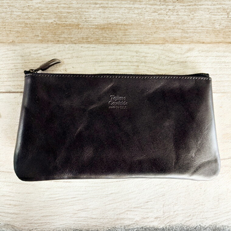 【ふるさと納税】Tajima Cowhide 薄型ポーチ / ポーチ 薄型 仕切り収納 ブラック 牛革 軽量 経年変化 カード 通帳 保険証 文房具 スマホ イヤホン 但馬牛 タジマカウハイド かばん カバン バッグ 鞄