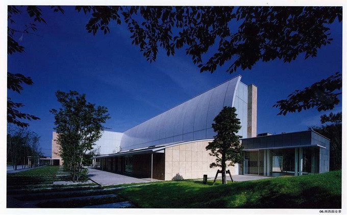 館内喫茶店「府中乃森珈琲店」の飲食が5%引きになります。