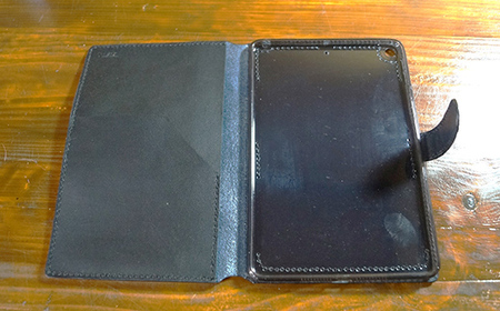 本革製手帳型iPad miniカバー iPad mini5用 ＜レッド＞ 国産牛ヌメ革 ハンドメイド iPad mini5 手帳型 カバー タブレット 本革 レザー 革製品 レッド F6L-331