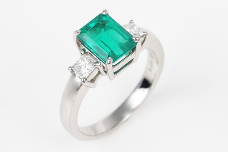 【ふるなび限定】【一点もの】エメラルド（2.08ct）ダイヤモンドプラチナリング　R124　K06147-H　FN-Limited-SP