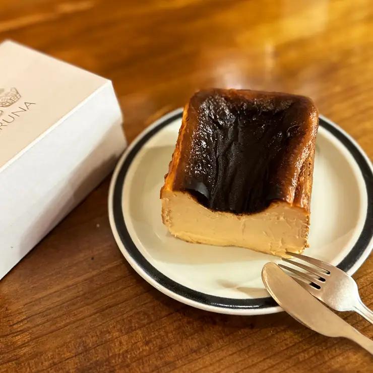 オサルナの幸せを感じてほしい絶品バスクチーズケーキ ケーキ スイーツ