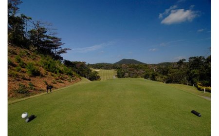 宜野座カントリーゴルフ倶楽部　セルフプレー招待券（２名）