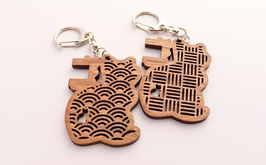 ZI-24.【maemokuねこ部】ウォールナットでにゃんこキーホルダー