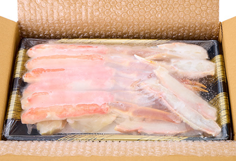 ＜12月22日決済分まで年内配送＞生食可カット済生ズワイガニ700g～1kg A-58020