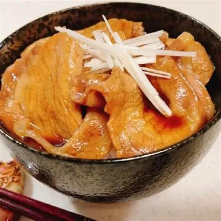 なまらうまいっしょ!ハーフセット・日高昆布使用豚丼150g×4パック_惣菜・加工品 レトルト    肉  豚肉 _【配送不可地域：離島】【1361168】