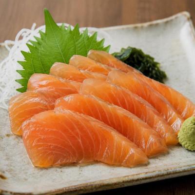 ふるさと納税 斜里町 【お刺身・海鮮丼】知床の鮭昆布〆 240g 個包装 |  | 01