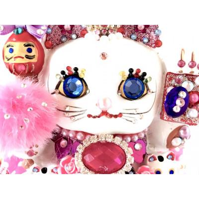ふるさと納税 中間市 金運親子招福ジュエリー招き猫エリザベス(S)赤座布団付き |  | 01