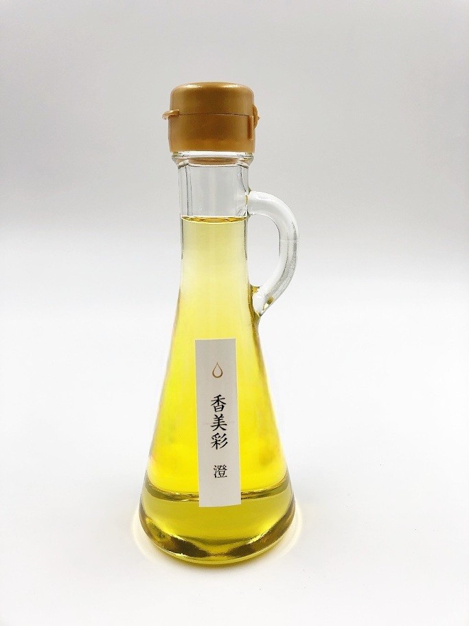 
                  C141　金ごま油「香美彩　澄（こうみさい　すみ）」120ml
                