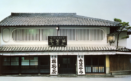 【3回定期便】 福砂屋 特製五三焼カステラ1本入 / カステラ かすてら カット済み ざらめ おやつ 福砂屋 ふくさや 長崎 銘菓 贈答 / 諫早市 / 福砂屋[AHDN005]