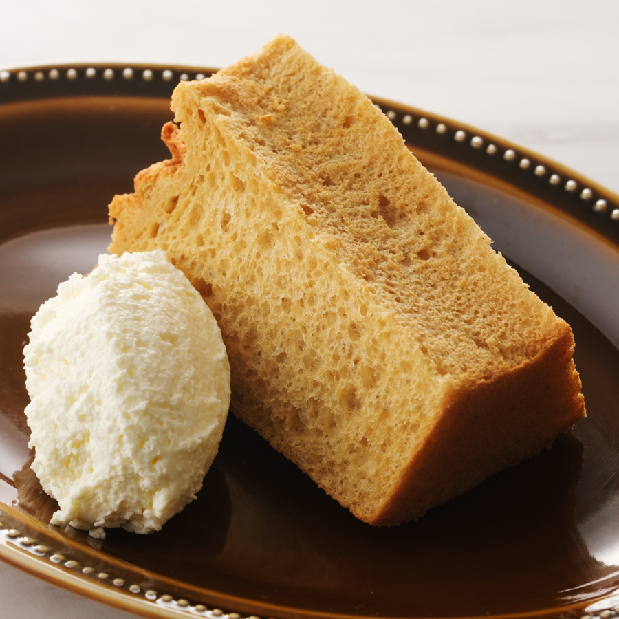 シフォンケーキメープル生クリーム付き