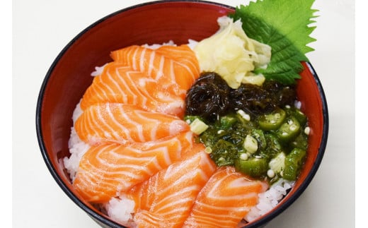 どんどん海鮮丼サーモン刺し丼いくらセット