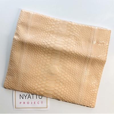 ふるさと納税 清須市 NYATTU PROJECT　天然パイソン革(ヘビ革)　クラッチバックS　ヌーディーピンク |  | 01