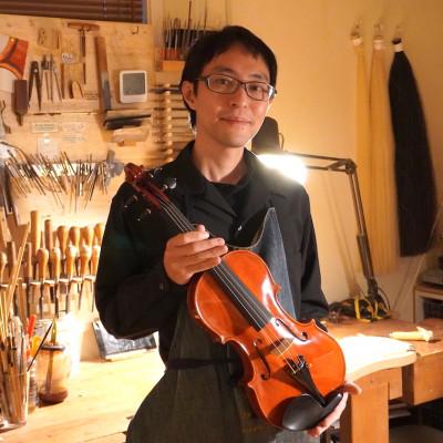 ふるさと納税 ふじみ野市 イタリア・クレモナで修行したバイオリン職人が作る木の名刺ケース【ブラック】 |  | 03