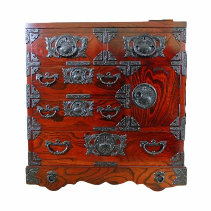 【ふるさと納税】 岩谷堂箪笥 寿2号車箪笥 1台 伝統工芸品 家具 インテリア 車箪笥 和家具 和モダン 収納 チェスト キャビネット 木製 漆 南部鉄器金具 職人 岩手県 盛岡市 東北 岩手 盛岡 有限会社 中千家具製作所