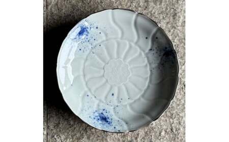 有田焼 吹き墨縁錆睡蓮彫 和皿 2枚【有田焼 花伝作】食器 器 和皿 皿 セット 白 渕錆 A25-567