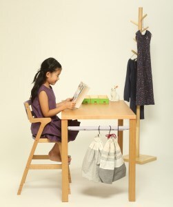 子どものための家具「SUKIII DESK」　W1200