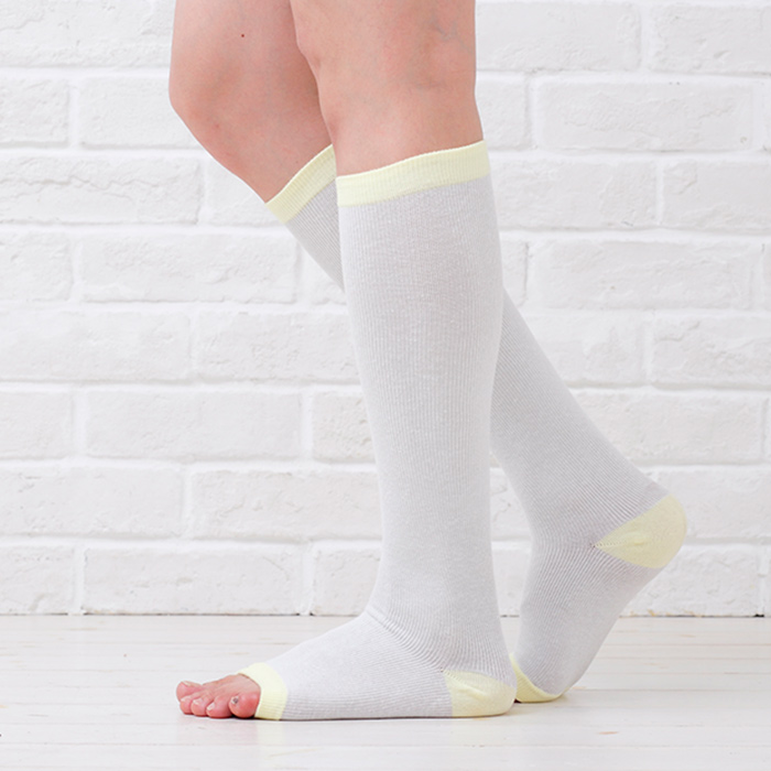 着圧 かかとケア トゥレス(23～25cm)：グレー×ピンク レディース かかとつるつる かかとひび割れ 米ぬか保湿 かかとシリコン 保湿靴下 日本製 心地よい 足裏 角質ケア 睡眠 寝るとき 夜用 