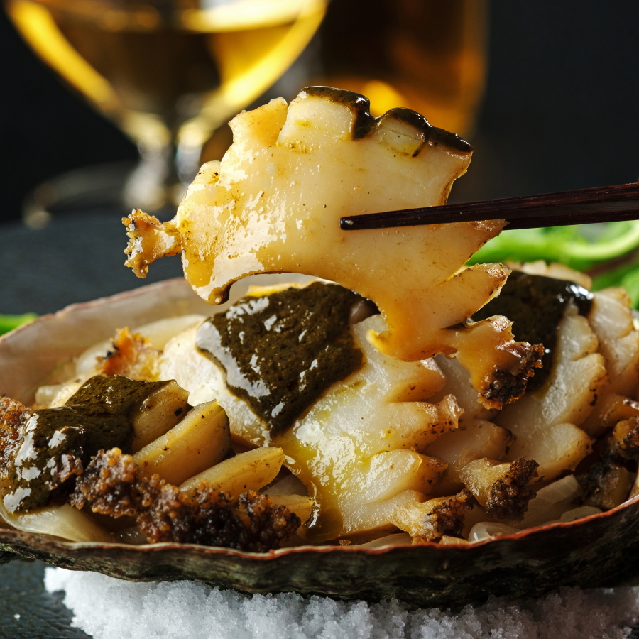 ＜天の酒喰食房＞「京丹後産」黒鮑ステーキ(アンチョビバター風)110g