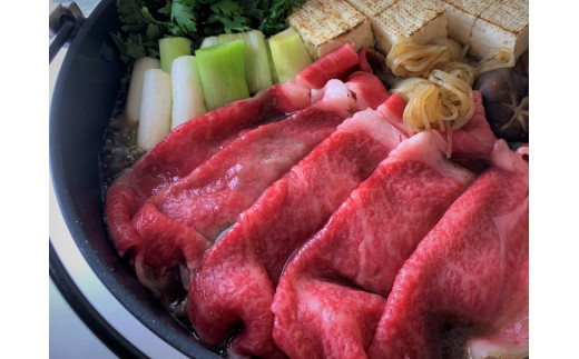 みちのくの特級品『 山形牛 （A5ランク）肩ロース すき焼き用 1kg 』 | 牛肉 和牛 ブランド牛 極上 厳選