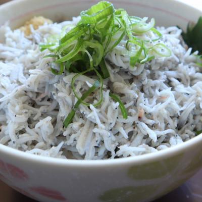ふるさと納税 由良町 紀州湯浅醤油を使ったサーモンとカンパチの漬け&釜揚げしらすの 海鮮丼 3種セット×2 計600g |  | 02