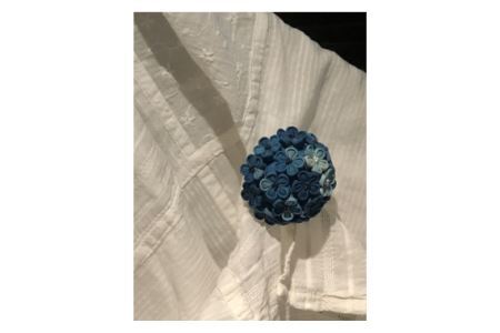 No.116 藍染めのつまみ細工小花のブローチ