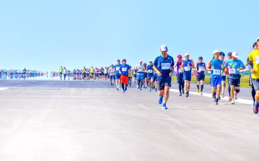 
            第18回　萩・石見空港マラソン全国大会出走権（12kmの部）【10月19日 開催 マラソン 体験 空港 島根県 益田市 12km マラソン大会 イベント 出走権 大会 チケット 運動 健康】
          