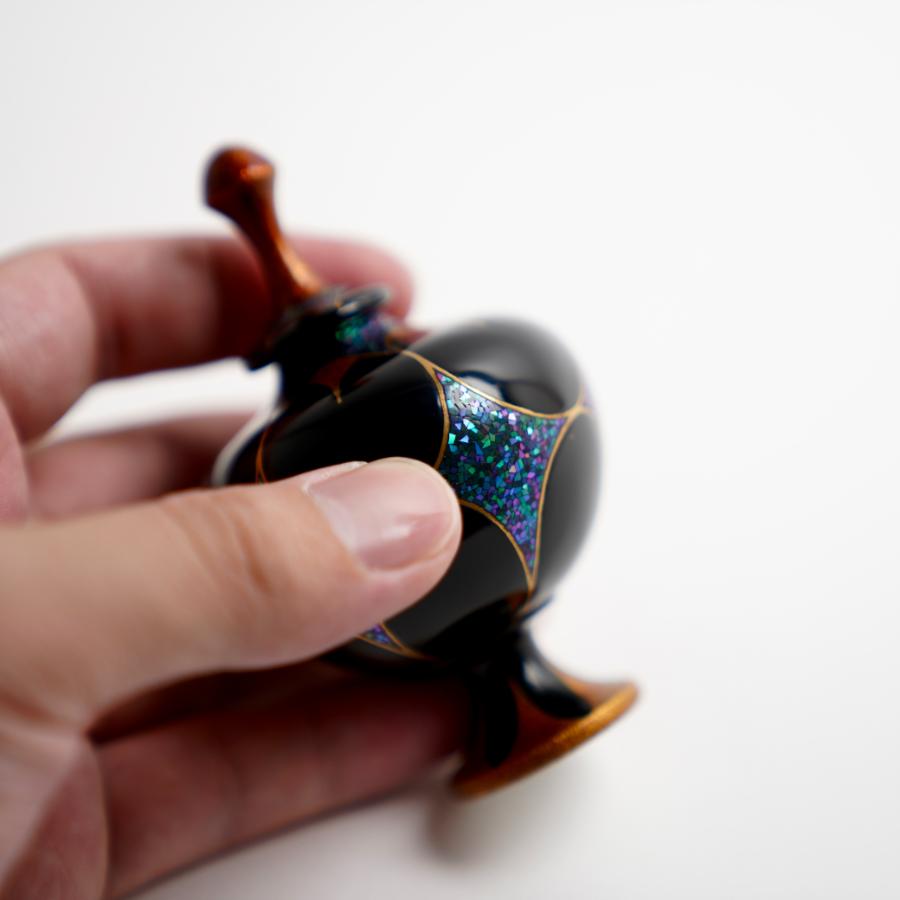 ＜うるしアートはりや＞光華紋蒔絵香水瓶「碧煌（へきこう）」