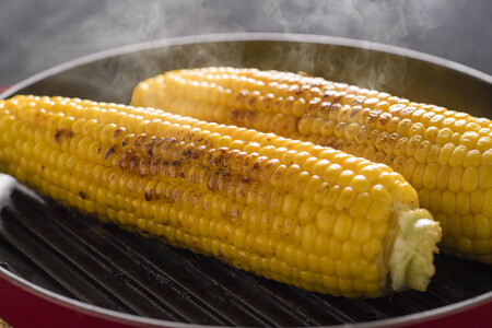 【令和8年産先行受付】北海道とままえ産スイートコーン　7本（先行予約　北海道産　とうもろこし　とうきび　朝どれ　朝もぎ　旬　新鮮　送料無料　冷蔵）