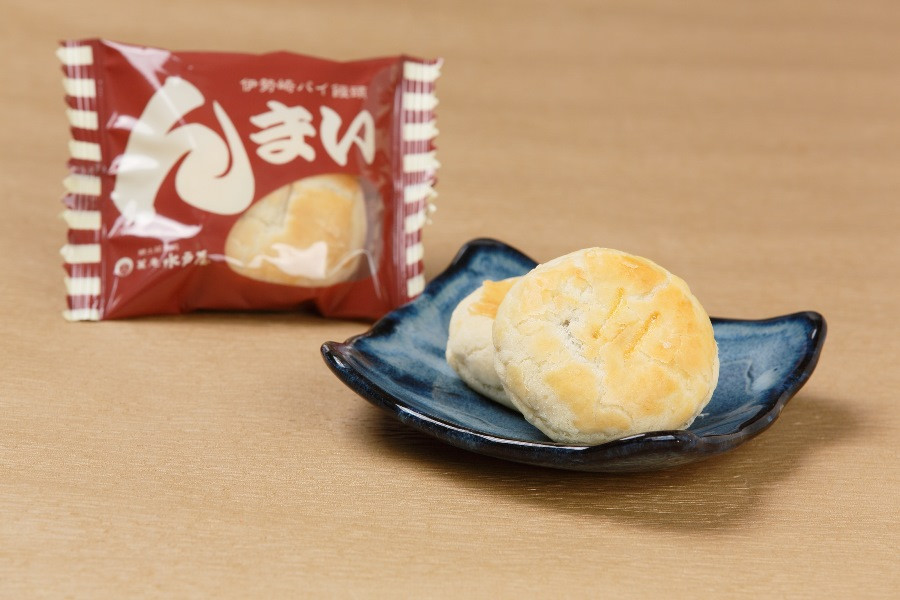 
ぐんま弁で美味しいを意味するパイ饅頭「んまい」
