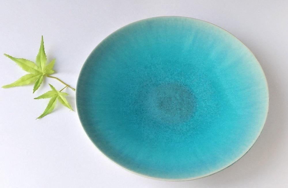 
【ギャラリー洛中洛外】目の覚めるような青色が美しく食材が映える碧彩7.5寸皿
