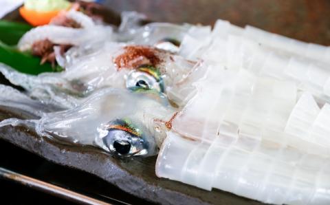 【先行予約】【白いか 甘えび お刺身用セット 白いか（剣先いか）5～8杯（約1kg）甘えび約800g(30～40尾)　冷凍 兵庫県香住産】6月以降順次発送予定 日本海で水揚げされた鮮度抜群の白いかと甘