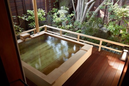 810-01jin元湯陣屋　ロールスロイスでの送迎付～露天風呂付和洋室と豪華・夢浮橋会席プラン（一泊二食・２名様）【補助券にも使用可】