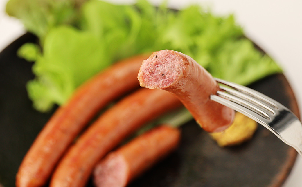 ウインナーはパリッとした歯ごたえとジューシーで旨味たっぷりの肉汁が魅力。