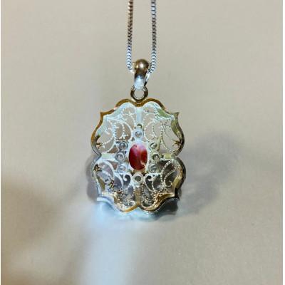 ふるさと納税 奈良市 唐草模様と宝石のシルバーネックレス(赤珊瑚) |  | 03